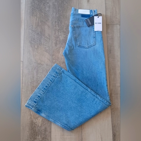 NWT RE/DONE 70s Women's Low Rise Bell Bottom Jeans in Lake Blue Denim Size 26 - Picture 6 of 7